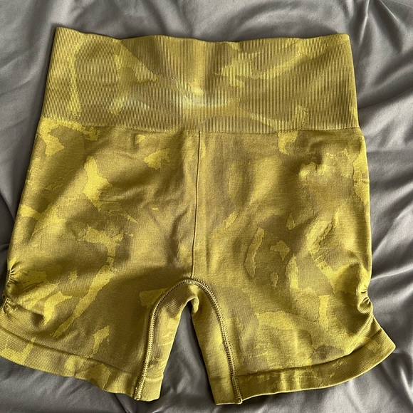 SOLD ON DEPOP - Picture 2 of 4